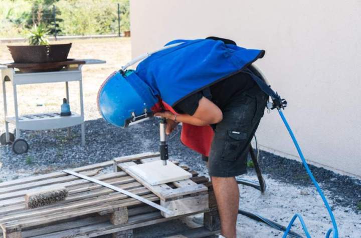 Preparation gravure funéraire Moulins